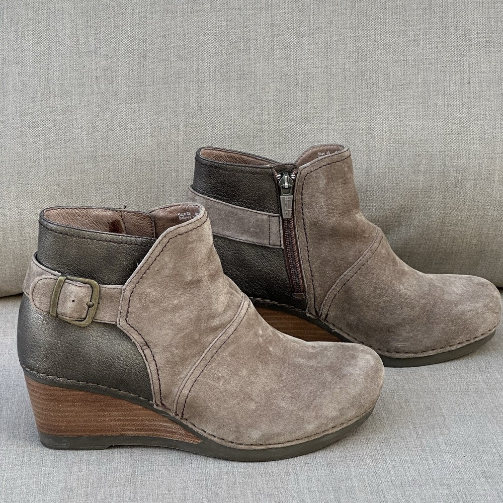Dansko Boots Shirley Womens 38 Size 7.5 - 8 Suede Wedge Bootie Ankle Boho Taupe